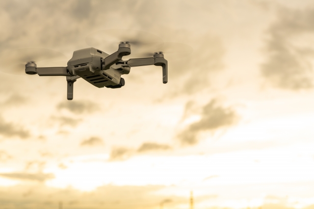 ドローン